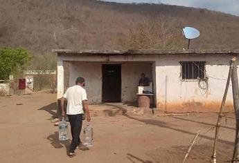 Llega a El Salto agua embotellada donada en el Aquatón