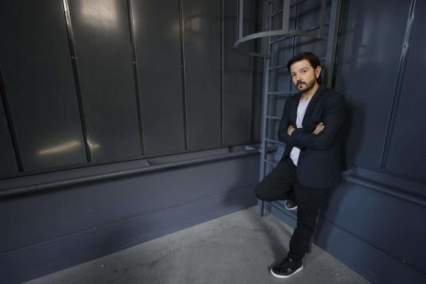 Diego Luna: «La honestidad es esencial en la escena»