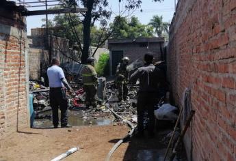 Mujer quemaba cobre para venderlo por unos pesos e incendia su casa de madera