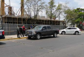 Disparan armas en cumplimento de orden de aprehensión, en Culiacán