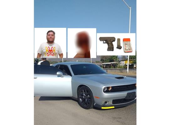 Hombre y mujer iban armados en un Mustang y quedan detenidos, en Culiacán