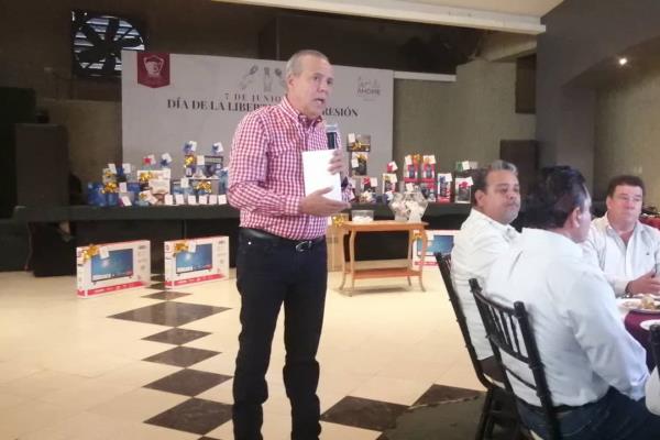 «Mi reconocimiento es para ustedes»: Gerardo Vargas a periodistas