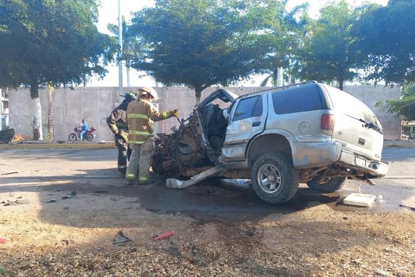 Mujer embarazada resulta lesionada tras choque en San Pedro