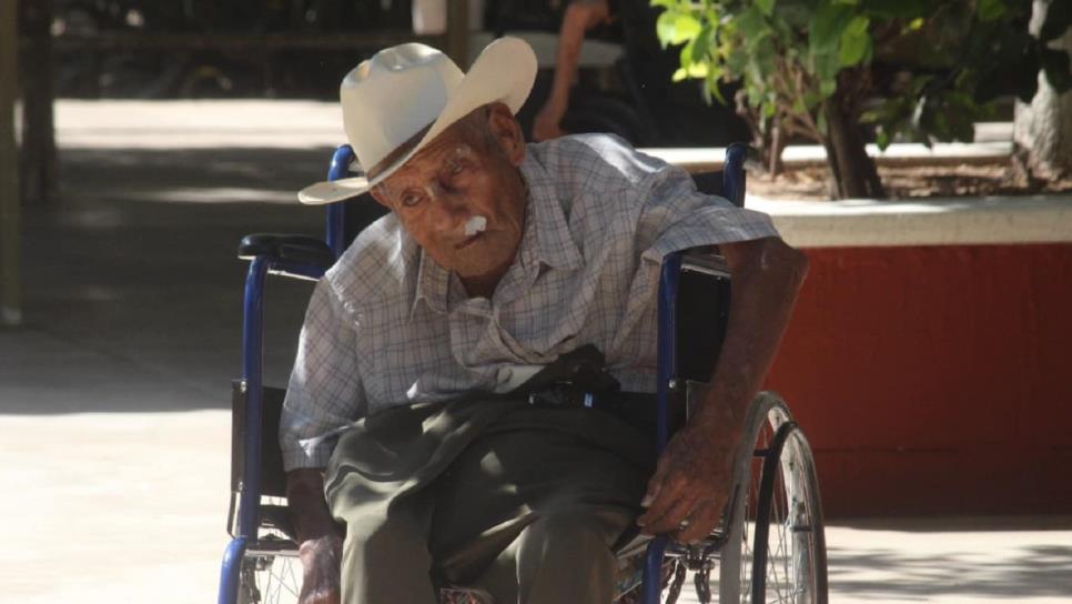 Casi el 80 % de los abuelitos en el asilo Santa Rosa son varones: necesitan apoyo