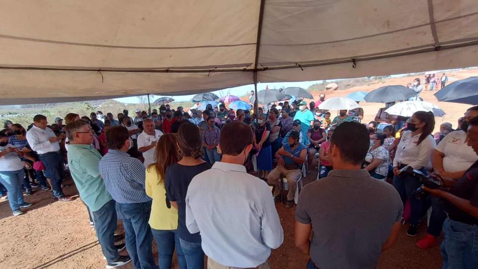 Autoridades municipales se comprometen a apoyar a desplazados en Mazatlán Autoridades municipales se comprometen a apoyar a desplazados en Mazatlán