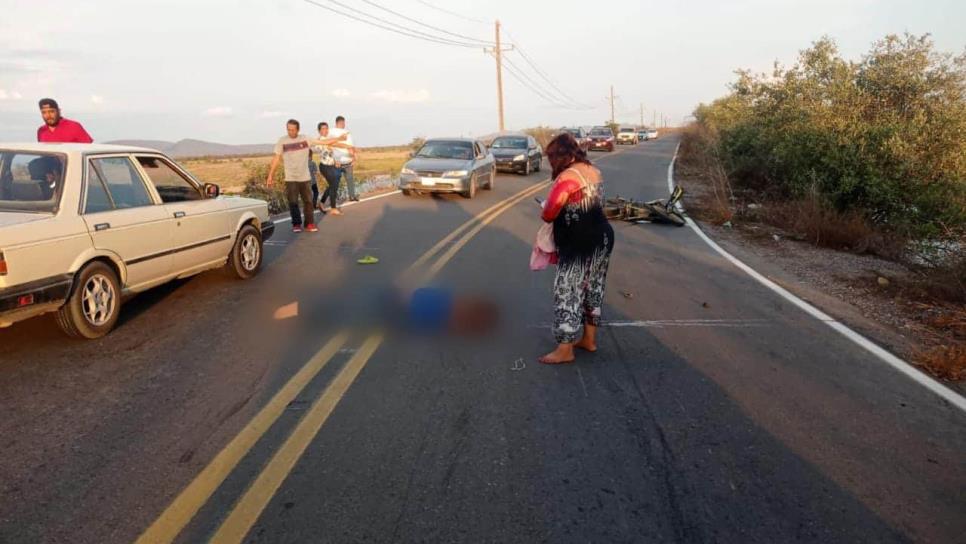 Muere hombre al chocar en su moto contra camioneta en carretera Agua Verde- El Caimanero