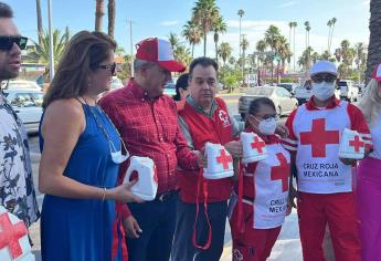 Alcalde de Ahome sale a las calles a «botear» para ayudar en la colecta de Cruz Roja