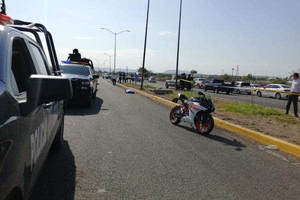 Accidente de motos deja a un hombre sin vida en el sector Barrancos, en Culiacán