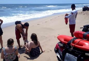 En playa Cerritos, Salvavidas Municipales rescatan a bañista