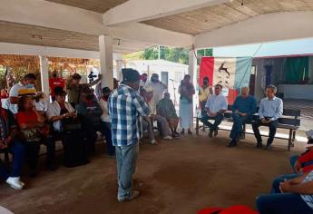 Se reúne gobernador Rubén Rocha con familias indígenas de Ohuira