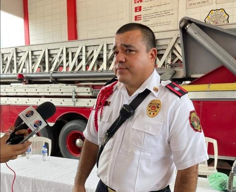 Rinde protesta Manuel Valdez como el nuevo Comandante del Departamento de Bomberos de Los Mochis