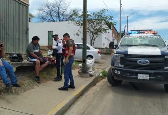 Pareja lesionada tras caer de motocicleta en la Buenos Aires, Culiacán