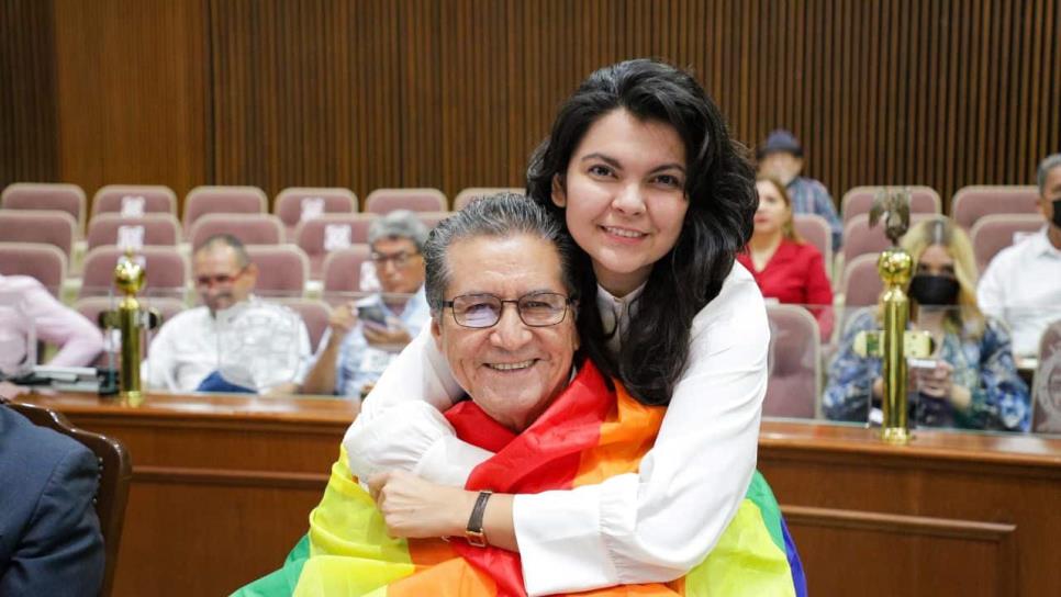 «Lo único que debe estar en el closet son los prejuicios»: Congreso conmemora el Día del Orgullo LGBTQ