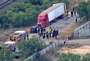 Hallan 46 muertos en un camión que transportaba migrantes hacinados en Texas