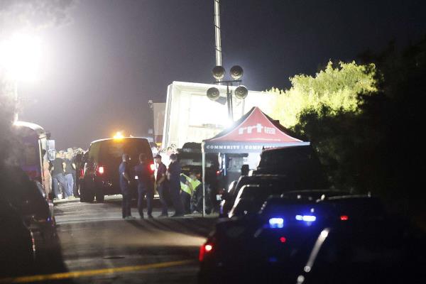 Suben a 53 los migrantes muertos en camión abandonado en Texas