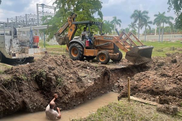 Sin agua 180 colonias de Culiacán; JAPAC repara fuga