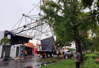 Revisa PC de Ahome que espectaculares no representen peligros durante las lluvias