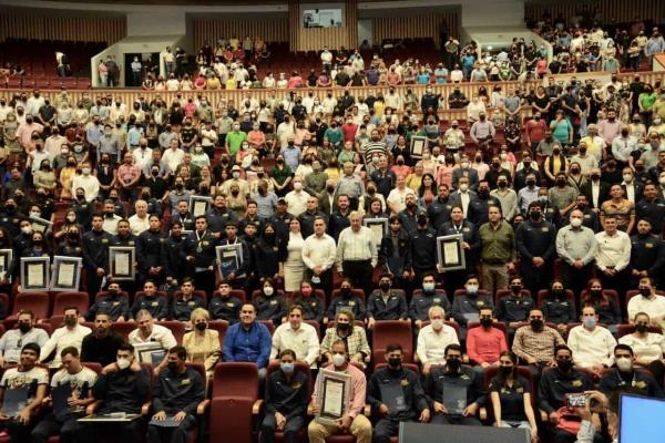 UAS premia económicamente a deportistas y entrenadores destacados en Universiada Nacional 2022