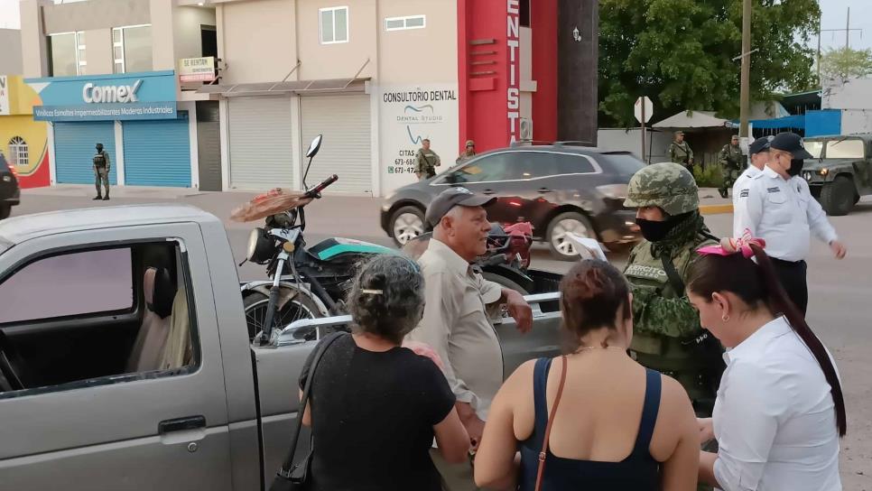 Patrulla del ejército se pasa un alto y provoca lesiones en motociclista