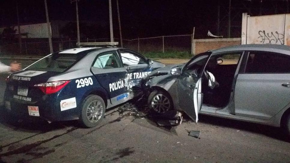 Conductor distraído se impacta contra patrulla que resguardaba accidente en Culiacán