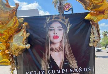 Festejan cumpleaños de Emma Coronel en camellón de Culiacán; hasta grupo norteño hubo