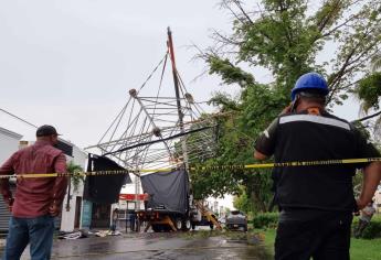 Espectaculares caídos por lluvias en Culiacán son del mismo dueño; reforzarán revisión