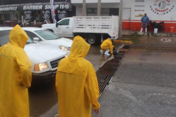 Basura, lo que ocasionó inundaciones y encharcamientos en Los Mochis: Gerardo Vargas