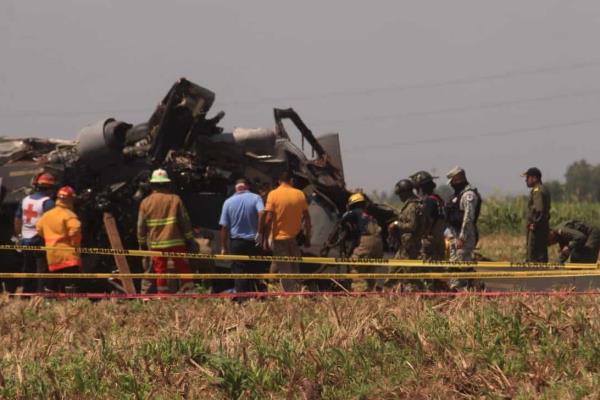 Identifican a 7 de los marinos fallecidos en desplome de helicóptero en Ahome