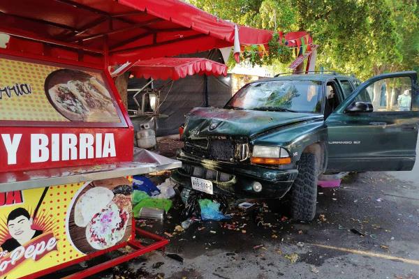 Atropellan a vendedor de hotdogs en Los Mochis