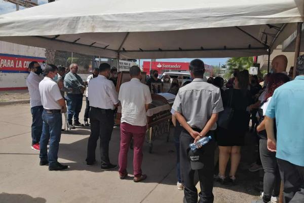 ¡Licenciado, hasta luego!; despiden en el INE a Francisco Cabrera