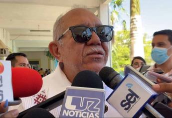 Alcalde de Mazatlán evade opinar sobre costo de luminarias