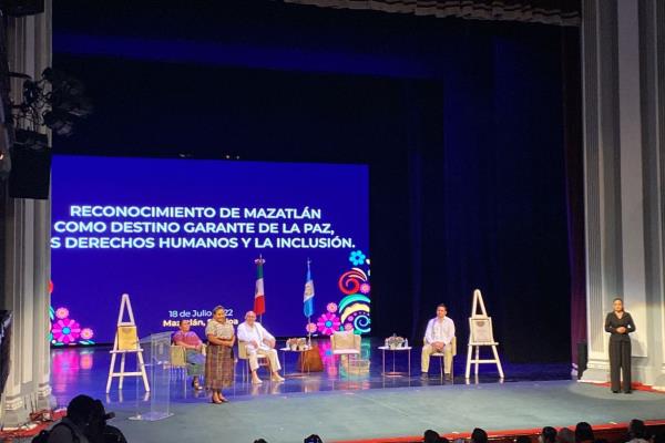 Rigoberta Menchú pudo cobrar hasta 50 mil dólares al visitar Mazatlán a entregar premio