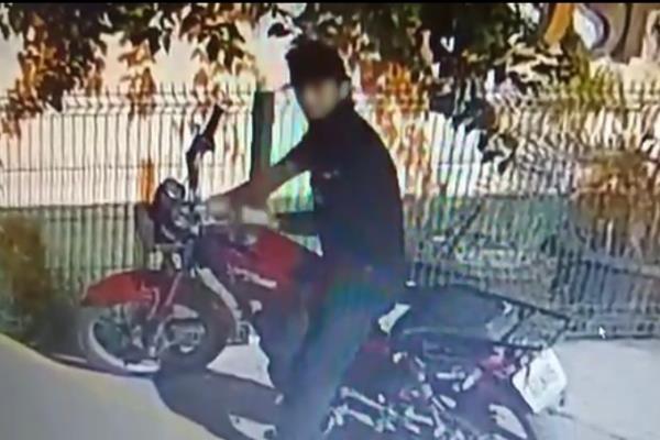 Paramédico atiende a un hombre en el IMSS de Villa Unión y el paciente le roba su motocicleta