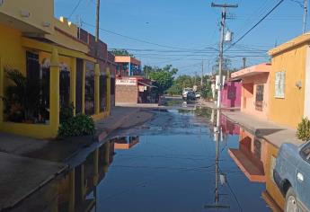 Vecinos de Villa Unión denuncian fuga de aguas negras; temen por su salud