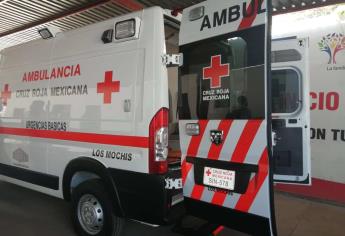 Denuncian que IMSS retiene camillas de Cruz Roja y paraliza servicios de tres ambulancias