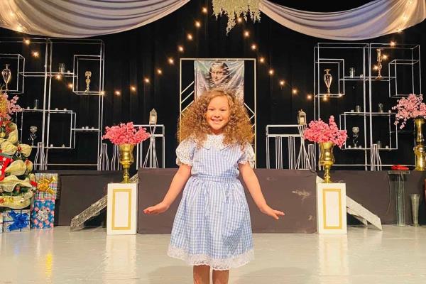 Anna Sophia, niña mochitense seleccionada por Televisa y Univisión para nuevo programa
