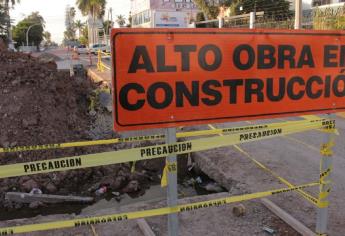 Se quejan automovilistas por falta de señalética en obras de Los Mochis