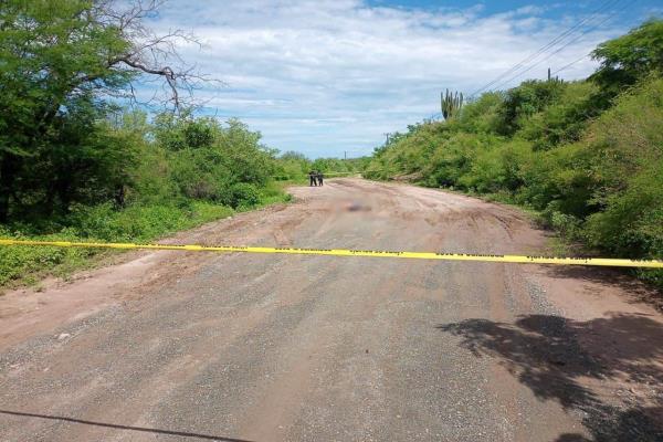 Localizan a un hombre asesinado en el camino al Jipago, El Fuerte