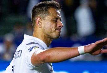 «Chicharito» Hernández pide disculpas a niño que ignoró en Dallas