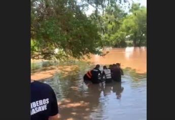 Localizan sin vida al doctor en el río Sinaloa, estaba atorado en una rama