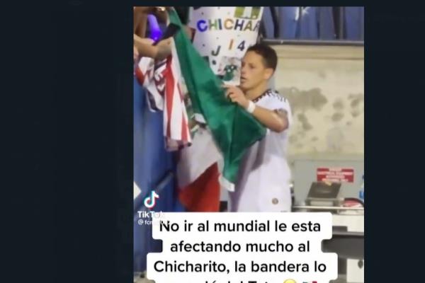 «Chicharito» ahora tira la bandera de México al piso