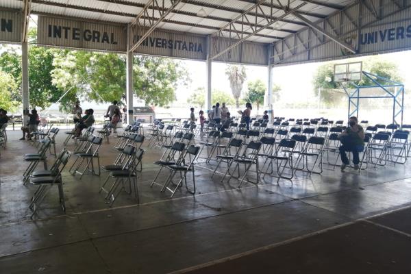 Módulos de vacunación infantil en Los Mochis lucieron semivacíos