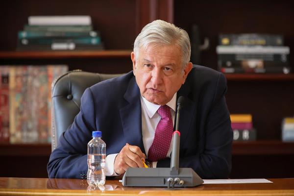 López Obrador confirma al menos 9 mineros atrapados por derrumbe en México
