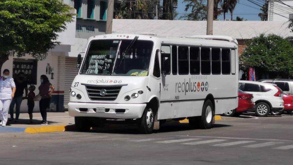 Paran camiones por falta de choferes; el negocio no reditúa, aseguran