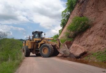 Lluvias provocan deslaves en caminos de Choix