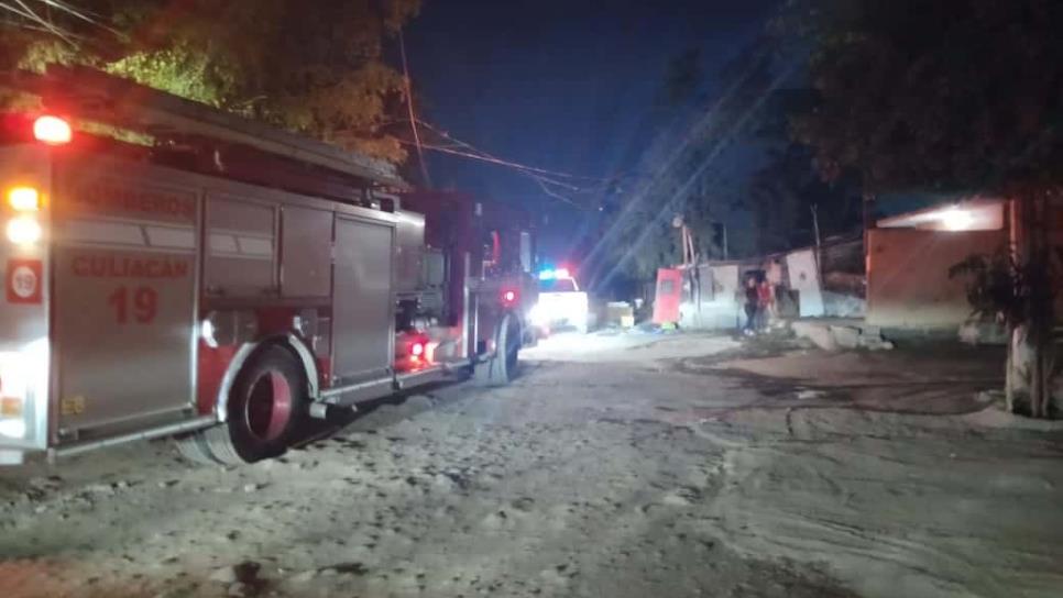 Se quema casa tras caerle un rayo, en Eldorado; dos adultos resultaron ilesos 