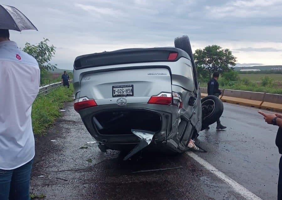 Se accidenta Subsecretario de Economía y exalcalde de Choix