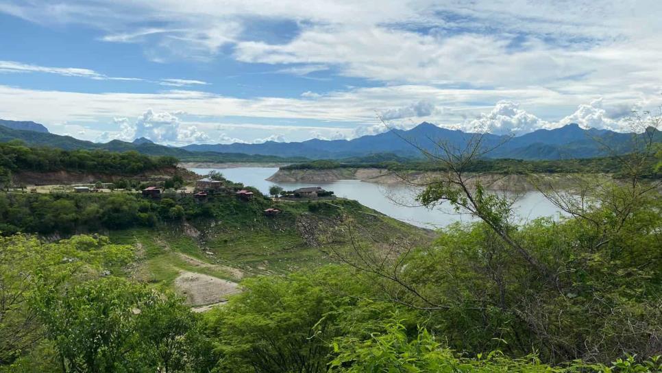 Localizan a un pescador asesinado a balazos a un costado de la presa en Choix 