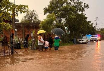 Suman 140 viviendas afectadas por lluvias en Culiacán y 200 personas en albergues