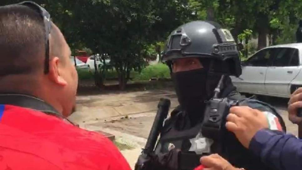 Agente de la Policía Estatal agrede a fotoperiodista en Culiacán